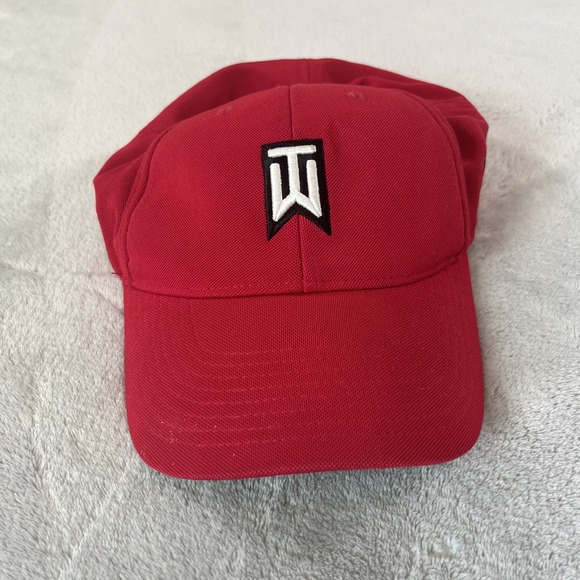 Tiger Woods Hat Cap Fitted Mens Large Red Golf Nike ONE TW Logo PGA Tour - Picture 1 of 8
